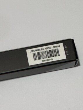 IL MAKIAGE Long-Wear Eye Pencil ~ BATMAN ~ 1.2g / .04 Oz Full Size NEW IN BOX